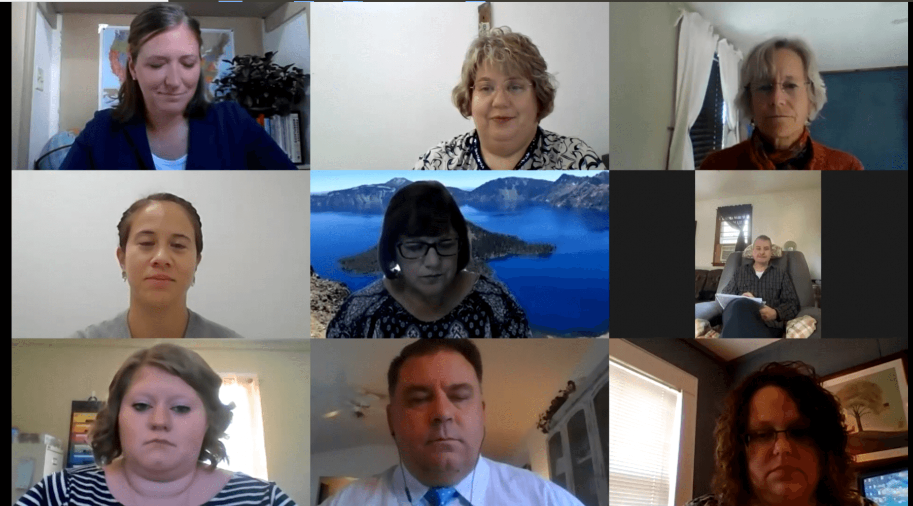 A group of nine Fahe members in a meeting on Zoom.